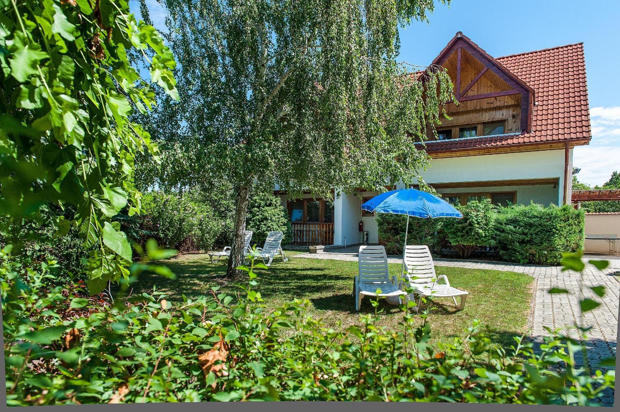 ALina Apartmanház Hévíz Exterior foto